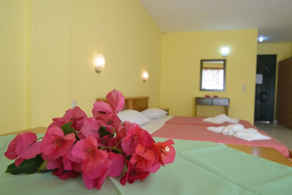Polyxeni Aparthotel Sidárion Dış mekan fotoğraf
